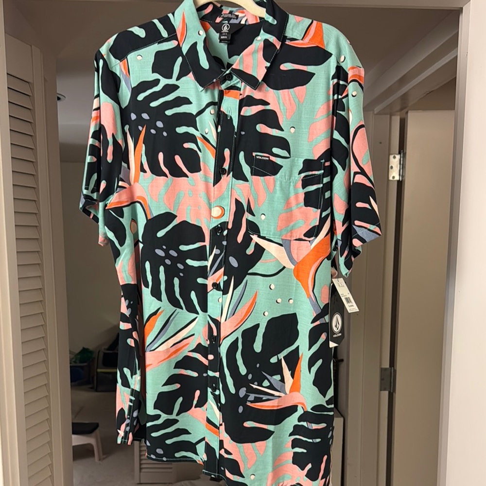 VOLCOM Tropical Leaf Print Button-Up LINEN Blend Shirt